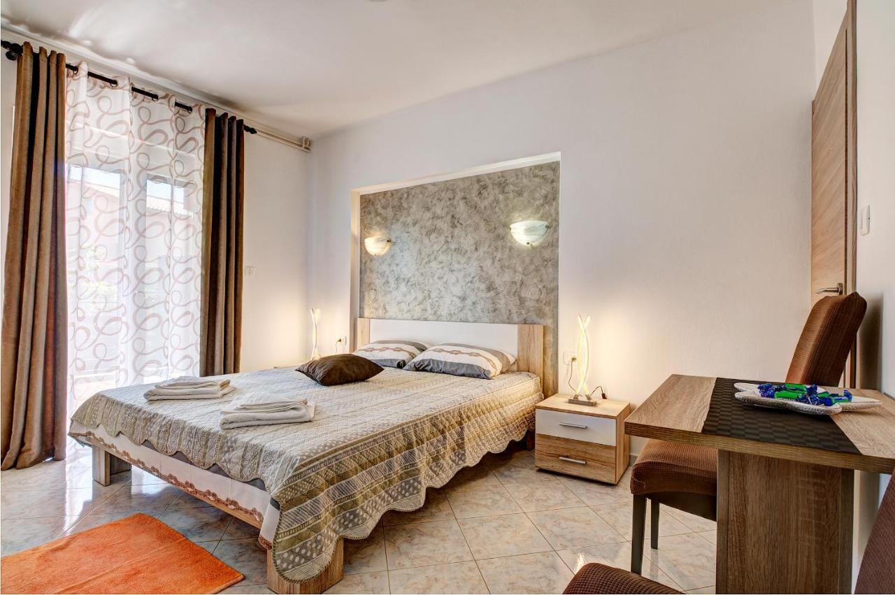 Apartments Kajfes Fažana Extérieur photo