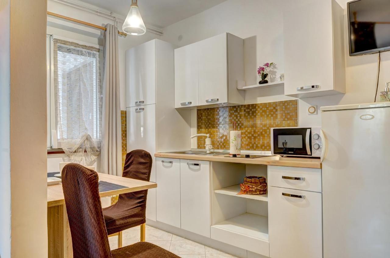 Apartments Kajfes Fažana Extérieur photo