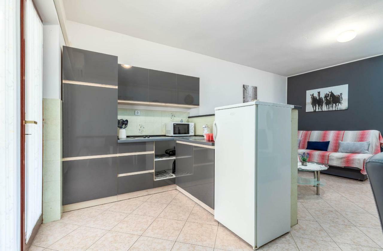 Apartments Kajfes Fažana Extérieur photo